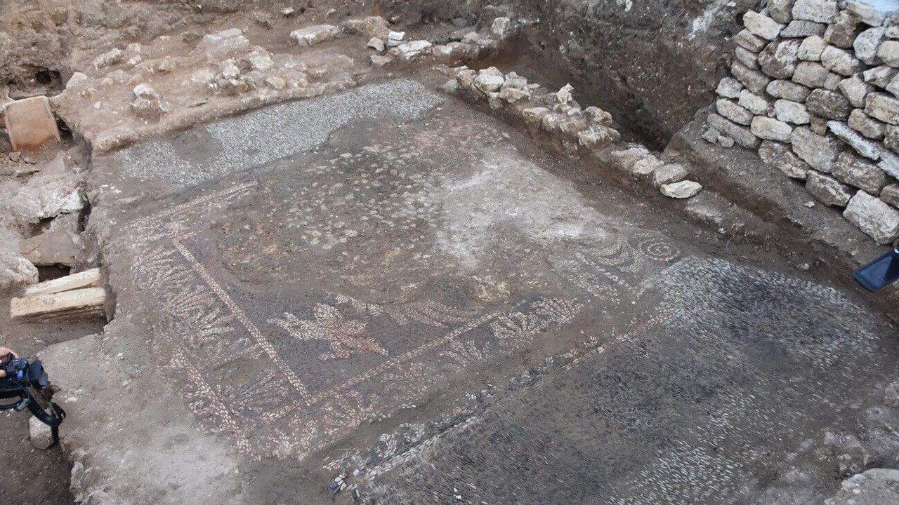 Desenterram na Turquia antigos mosaicos bem preservados do início da era cristã (FOTOS)