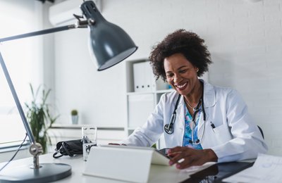 Hapvida abre vagas para médicos na área de telemedicina