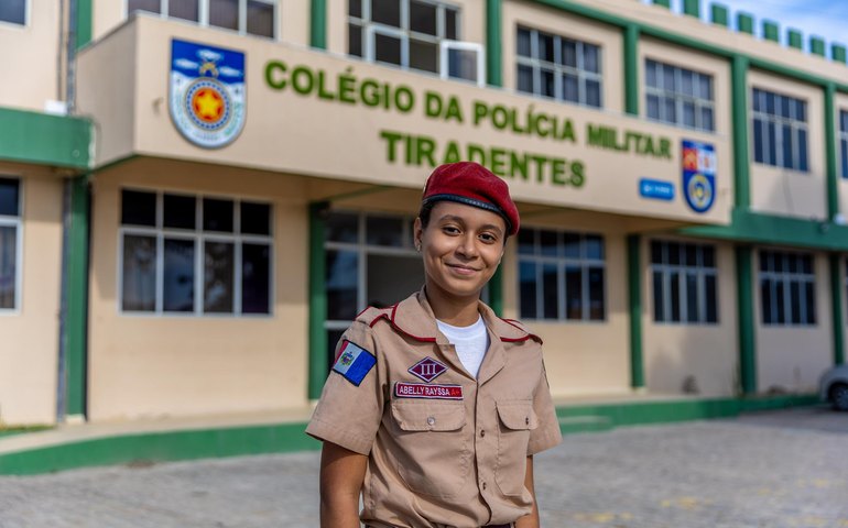 Aluna do Colégio da Polícia Militar é selecionada em 1º lugar para representar Alagoas no Parlamento Juvenil do Mercosul