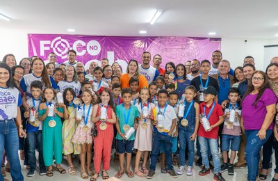 Traipu realiza reunião sobre resultados da 2ª avaliação externa do Saeb e premia alunos destaques