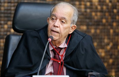 Gabinete de Celyrio Adamastor inicia a semana sem processos pendentes