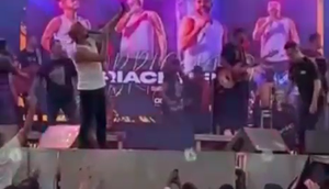 Festa termina com confusão no palco e vaias no Agreste Central Sergipano; VÍDEO