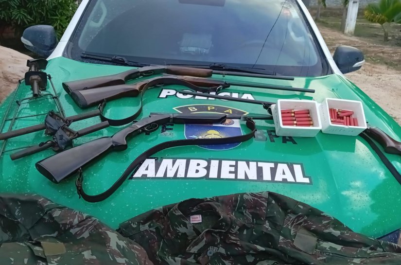 Em operação ambiental, PM-AL apreende armas e resgata animais no Litoral Norte