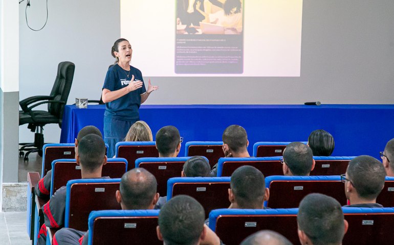 Alunos do Curso de Formação de Oficiais da PM participaram de palestra promovida pela Controladoria-Geral Estado