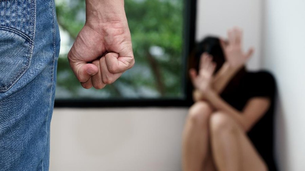 Homem é preso em Arapiraca após agredir companheira grávida e criança de 5 anos