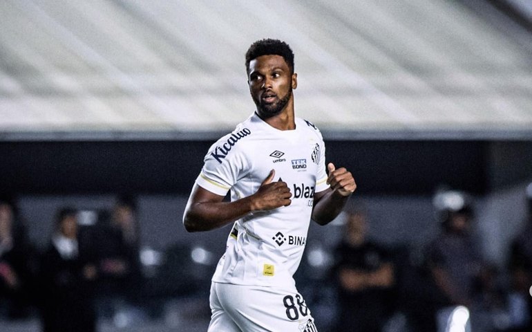 Mezenga faz no fim e leva decisão aos pênaltis, mas Santos cai para o Bahia na Copa do Brasil