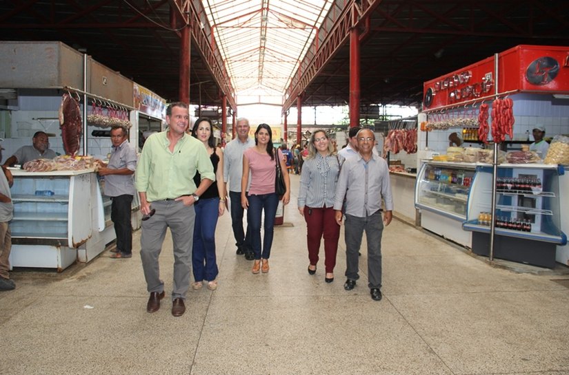 Secretários estudam modernização do Mercado Público de Arapiraca