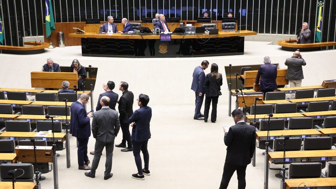 Câmara aprova MP que destina R$ 1,3 bilhão para municípios atingidos por chuvas