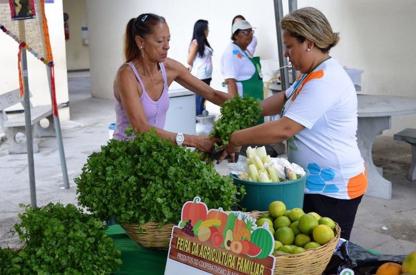 Feira de Agricultura Familiar realizada no Barro Duro continua até sábado
