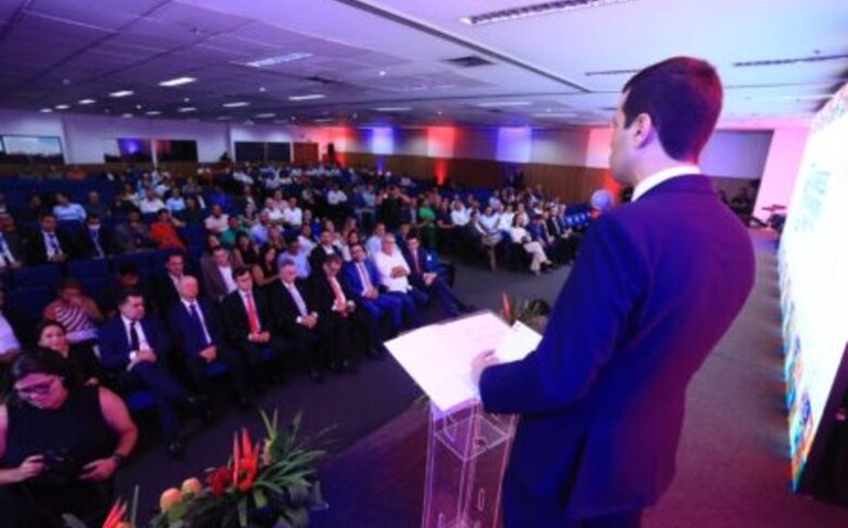 Ministro Bruno Dantas destaca parceria do TCU com municípios