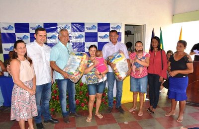 Em parceria com o Estado, município de São José da Laje lança programa de Cesta Nutricional