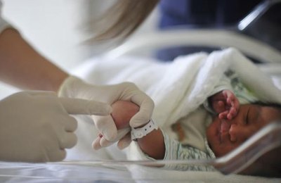 Recém-nascidos devem fazer Teste do Pezinho até o 5º dia de vida