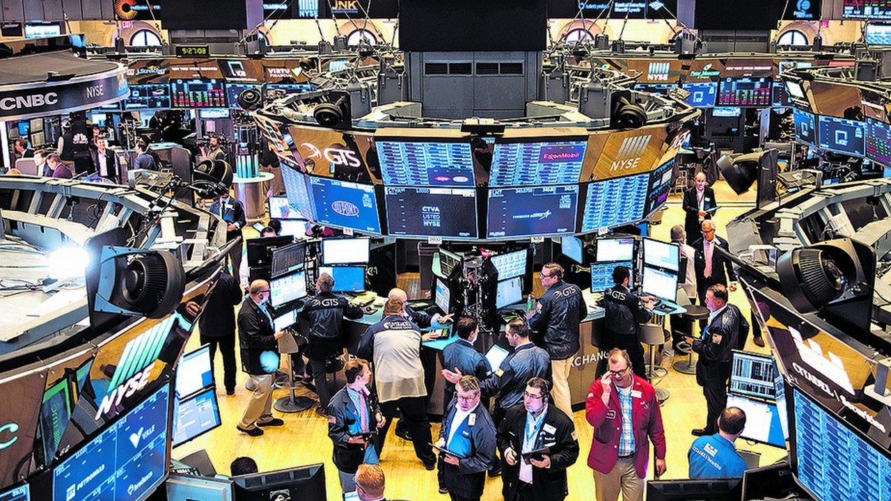 Bolsas de NY fecham em baixa, com geopolítica e commodities no radar