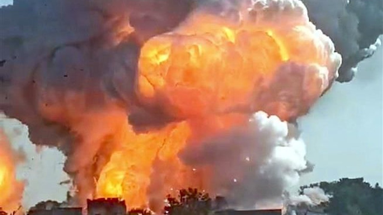 Explosão de fábrica farmacêutica na Índia mata 17 pessoas; vídeos