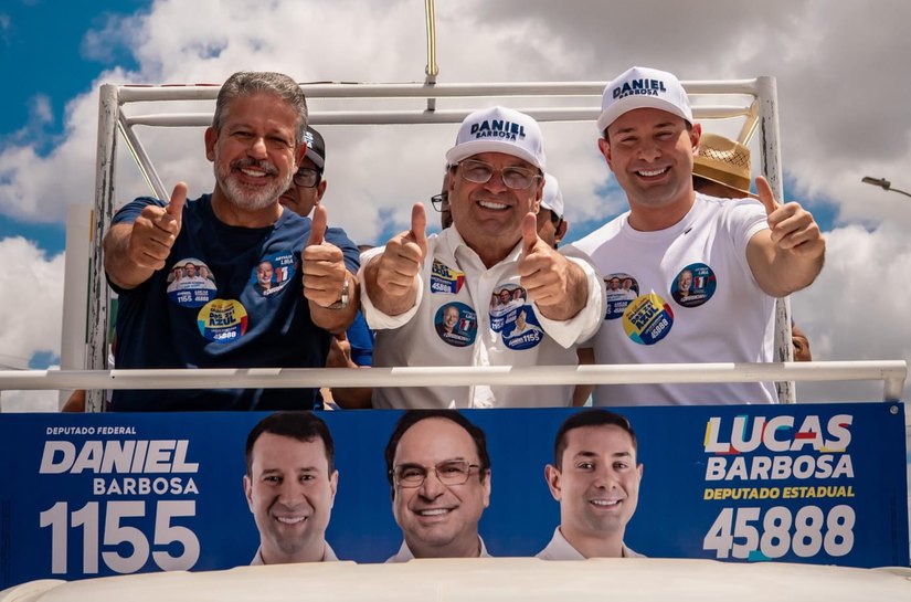 Grande mobilização popular marca carreata de Arthur Lira com Luciano Barbosa e Lucas Barbosa em Arapiraca