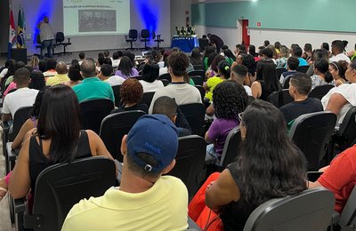 Secretaria de Educação premia estudantes miguelenses destaques em Matemática