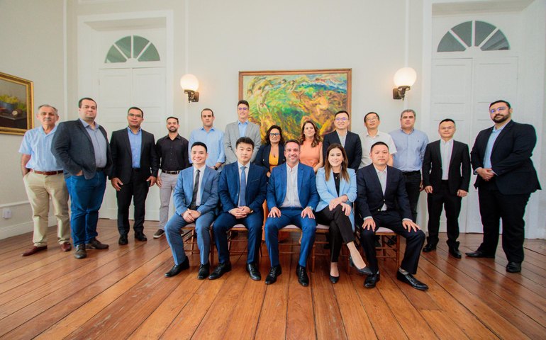 Paulo Dantas se reúne em Maceió com representação da China para ampliar parceria comercial