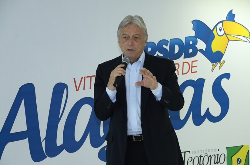 Teotonio passa comando do PSDB em Alagoas para Rui Palmeira