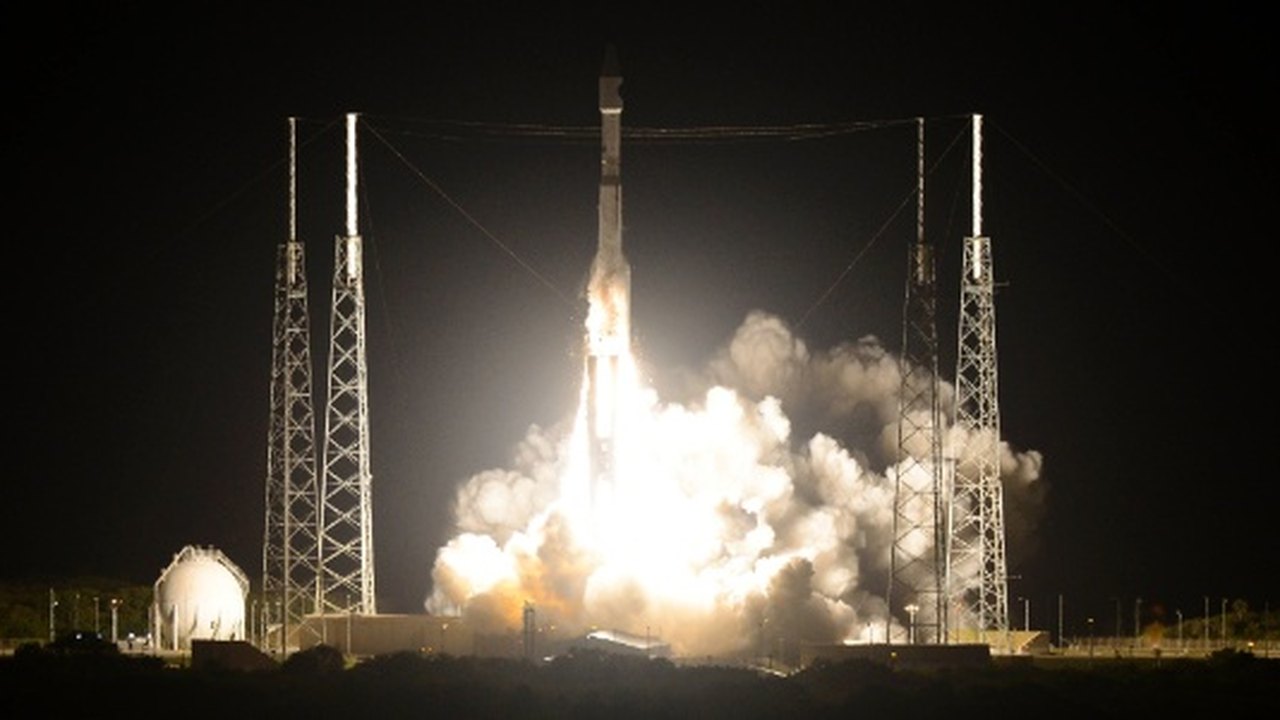 Nasa lança missão para estudar campo magnético da Terra