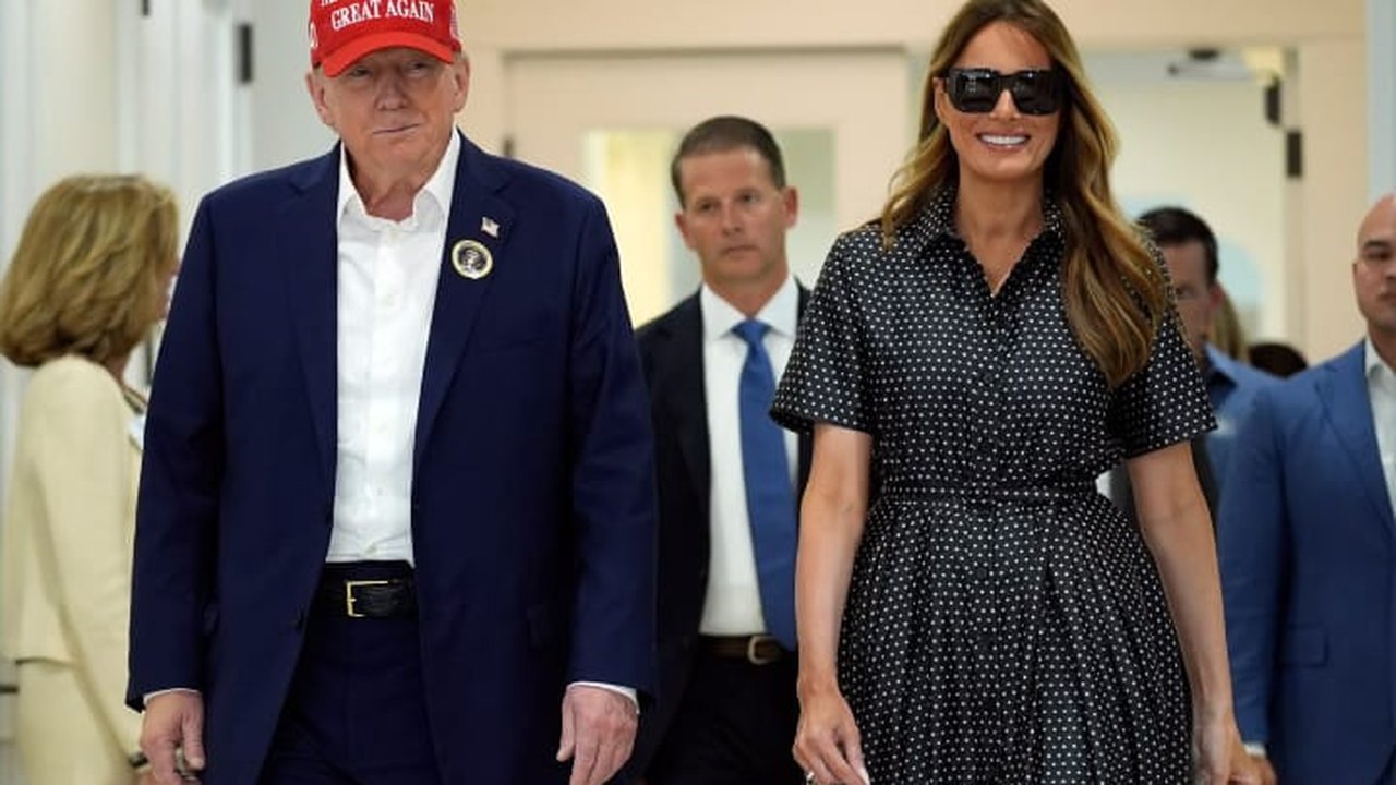 Donald Trump vota na Flórida durante eleições presidenciais