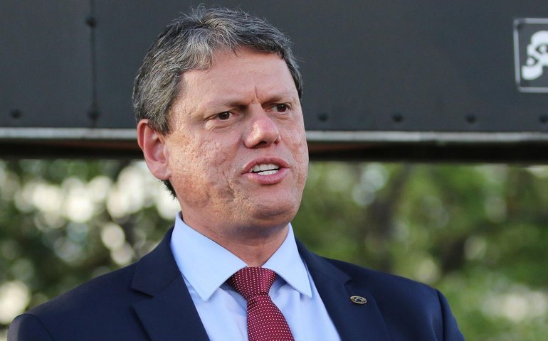 Mídia: Tarcísio desanima de concorrer à Presidência e sinaliza apoio a Ratinho Junior