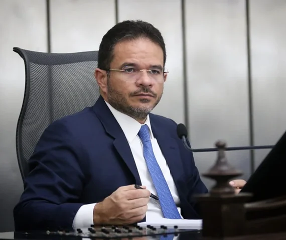 Presidente da ALE afirma que debate sobre o Master não pode ser substituído por ataques políticos
