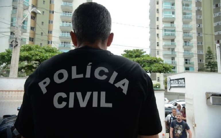 Polícia apreende adolescente que planejava ataque à escola no Rio