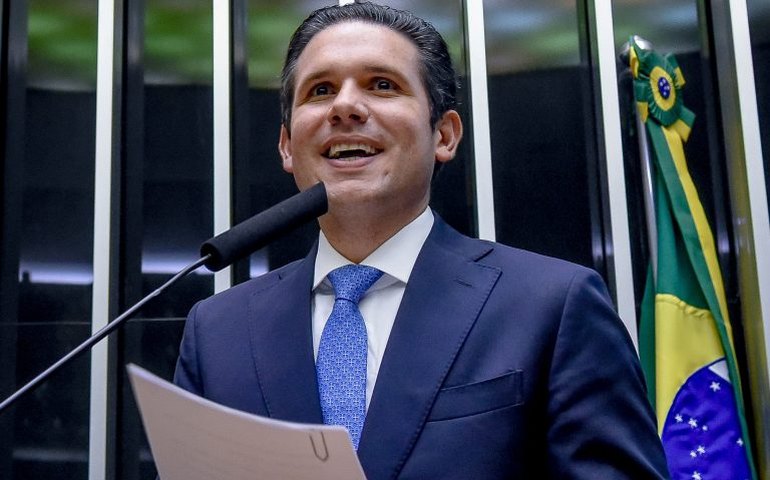 Aprovação de projetos para prevenir casos de violência contra a mulher é destaque na semana