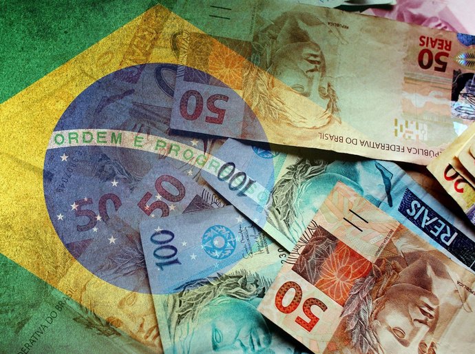 Economia brasileira mostra resiliência, mas juros e Reforma Tributária criam cenário de sobrevivência para empresas no 2º Semestre