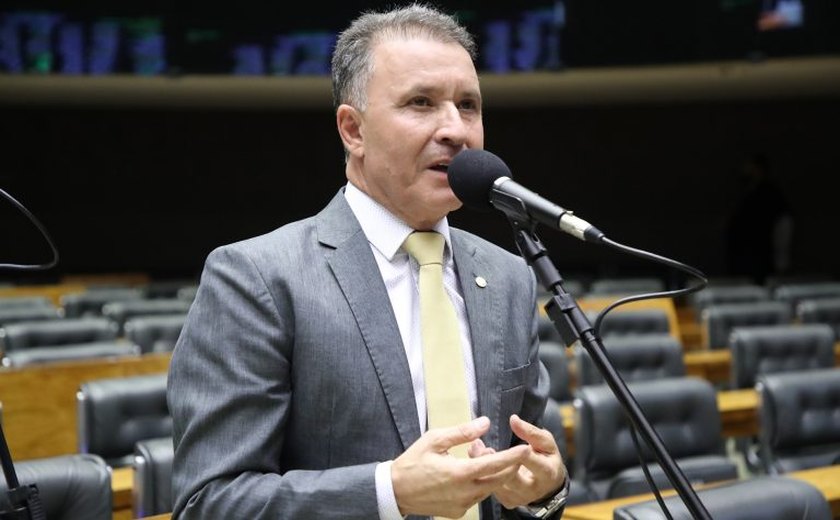 PL propõe regulamentação para motoristas de aplicativo e limita taxa de plataformas