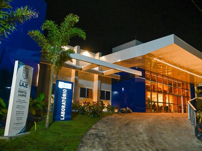 Prefeitura de São José da Laje entrega obras no Hospital Lajense e assina ordem de serviço para pavimentação asfáltica