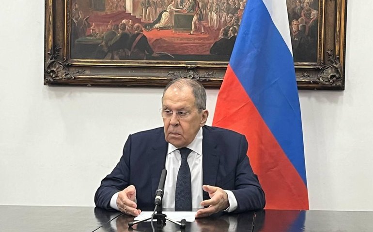 BRICS continuará desenvolvendo sistemas financeiros alternativos, diz Lavrov no Rio de Janeiro