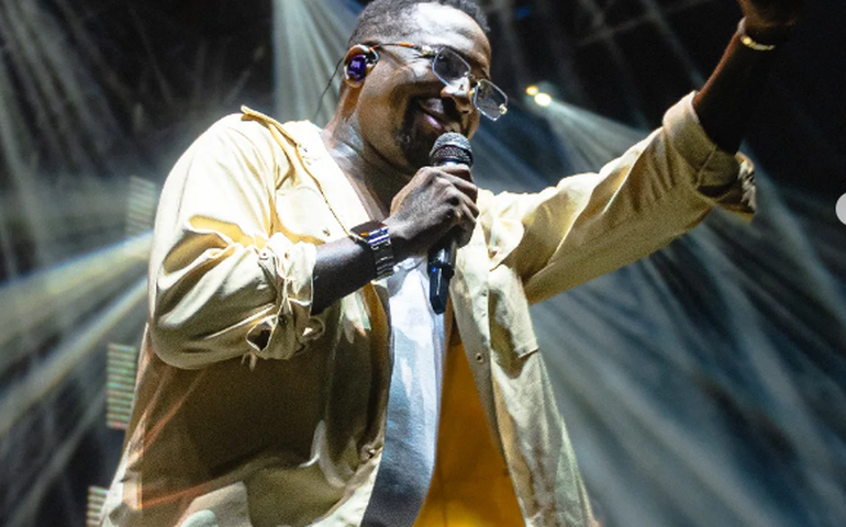 Mumuzinho lança “Arlindo Luz” em tributo a Arlindo Cruz