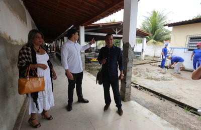 Obras de manutenção predial da Escola Petronila de Gouveia, em Marechal, estão avançadas 