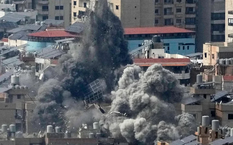 Catar intercepta mísseis lançados do Irã no 18º dia de ataques entre EUA, Israel e Irã