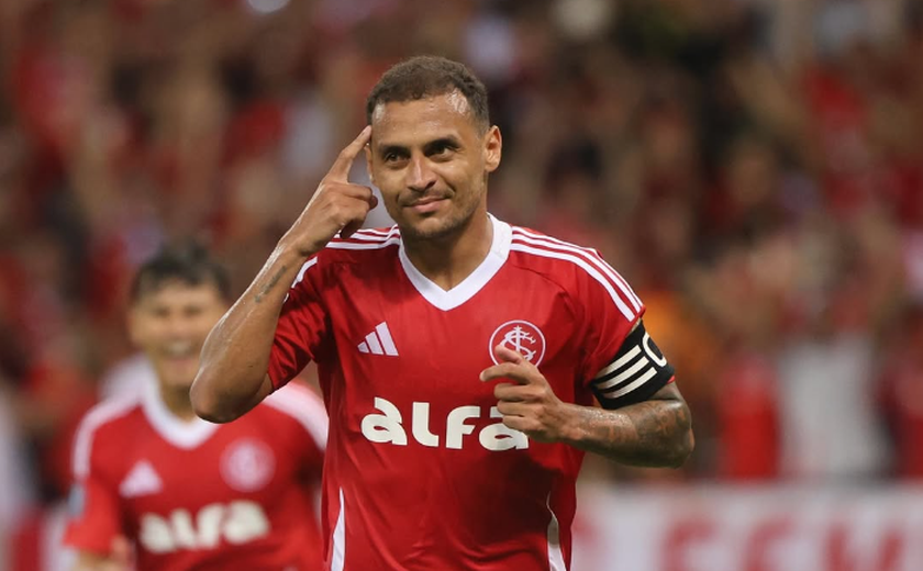 Alan Patrick faz três, Inter supera Atlético Nacional e lidera grupo mais forte da Libertadores