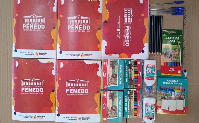 Prefeitura de Penedo inicia a distribuição de material escolar para estudantes da rede municipal