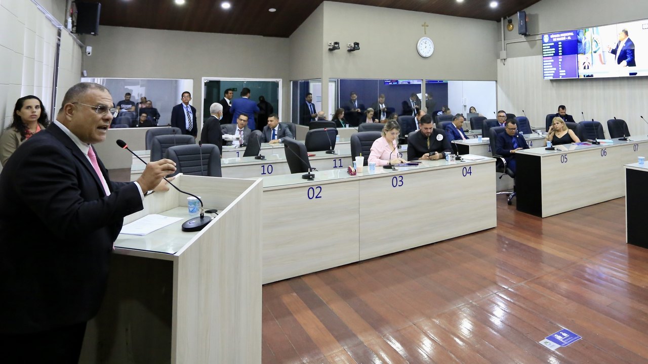 Vereadores aprovam audiência pública para cobrar BRK sobre caos da falta de água em Maceió 