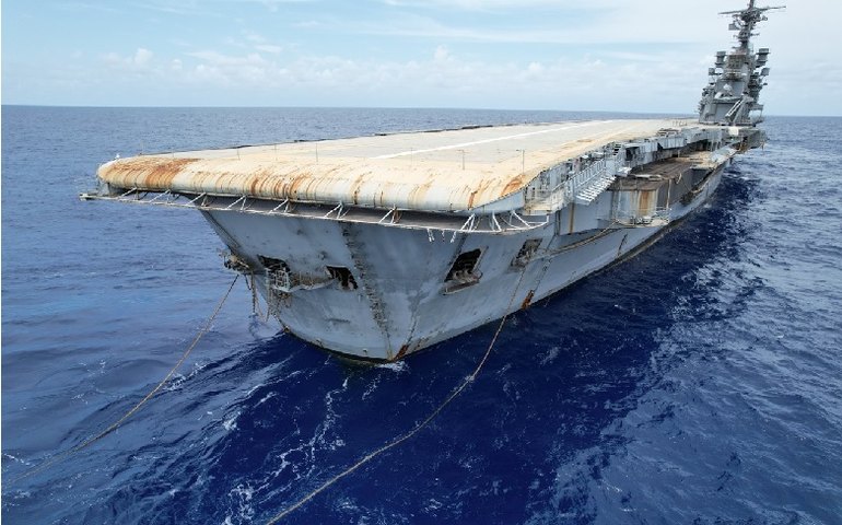 MPF recorre da decisão que deu aval para afundamento de sucata de porta-aviões