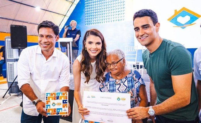 Moradores do Reginaldo são contemplados com regularização fundiária