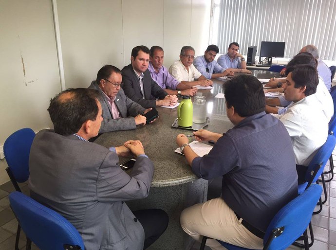 AMA debate criação de comissão para formalização de feiras itinerantes