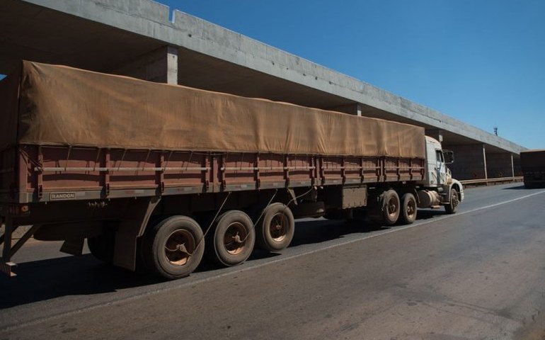 Comissão debate erosão às margens da BR-040, entre Valparaíso de Goiás e Brasília