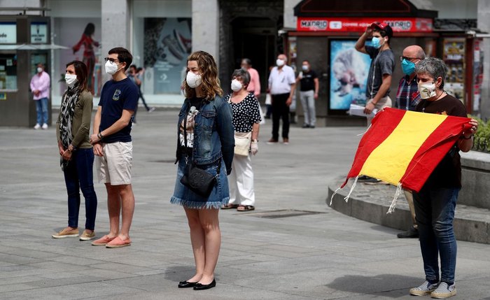 País notificou, nessa quarta-feira, 3.594 casos da doença