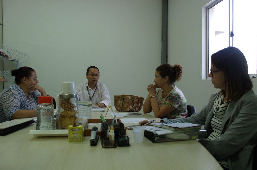 Reunião define próximos passos do projeto Mulheres Mãos à Obra