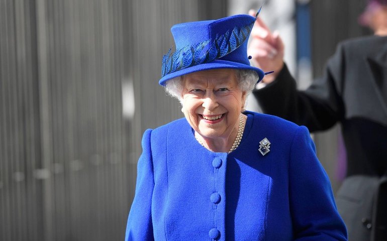 Rainha Elizabeth 2ª aprova legislação que autoriza início formal de negociações do Brexit