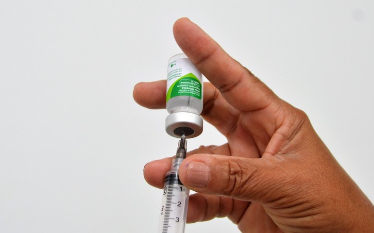 Influenza: Sesau alerta que municípios podem continuar vacinando até terminar o estoque do imunizante