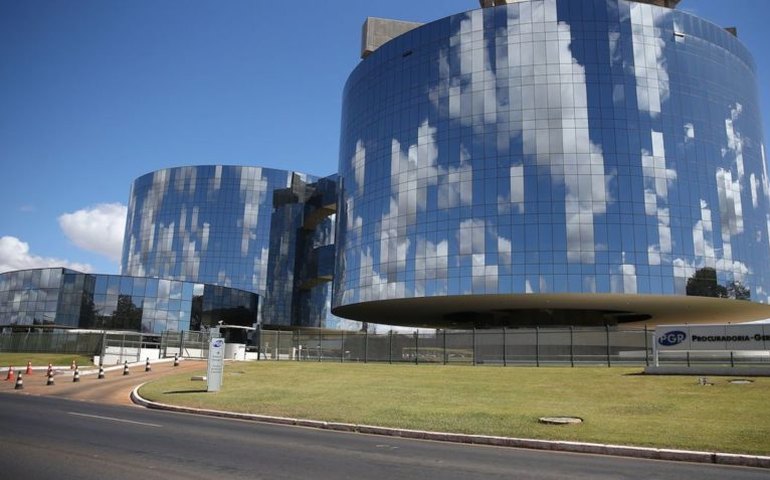 PGR investiga deputado Antônio Doido após apreensão de R$ 6 milhões com aliados