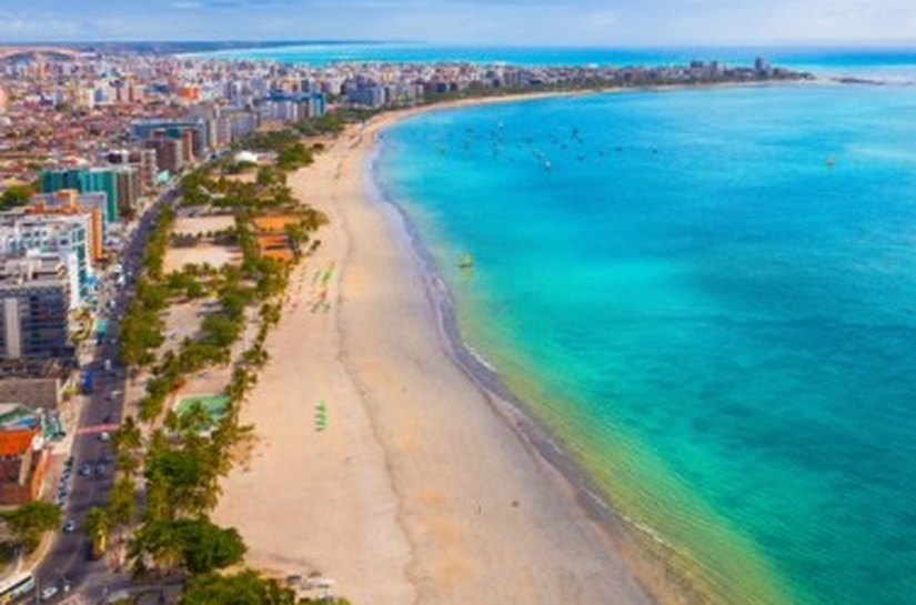 Semptur inaugura nove pontos de Wi-Fi na orla de Maceió