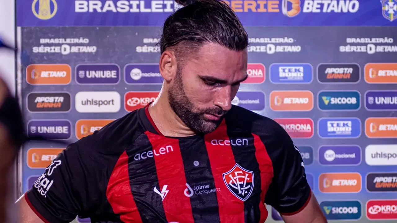 Léo Gamalho faz dois, Vitória se reabilita diante do Avaí e retorna à liderança da Série B