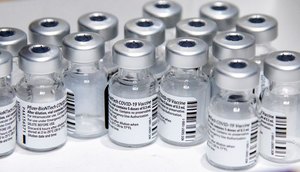 2021-05-06t110517z_1_lynxmpeh450k5_rtroptp_4_saude-covid-pfizer-atletas.jpg